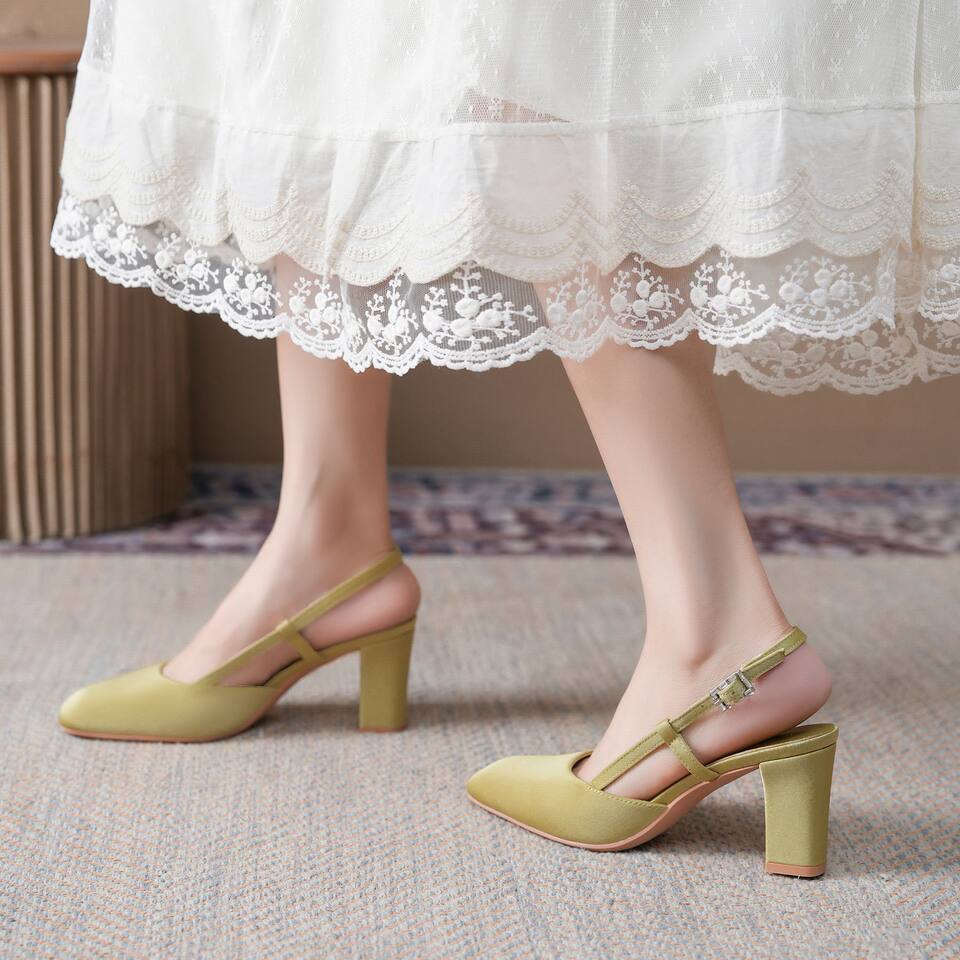 Sandal nữ mũi vuông gót thô hở gót quai ngang thanh lịch công sở, gót 6–8 cm — Bạc ánh kim, Màu vàng gừng, Phấn phủ mịn lì, Đen cao cấp