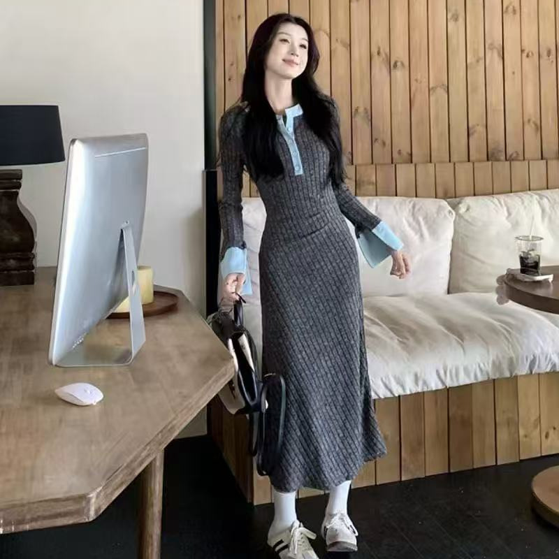 撞色袖领深灰色针织连衣裙女秋冬大衣内搭收腰包臀a字打底长裙子|undefined