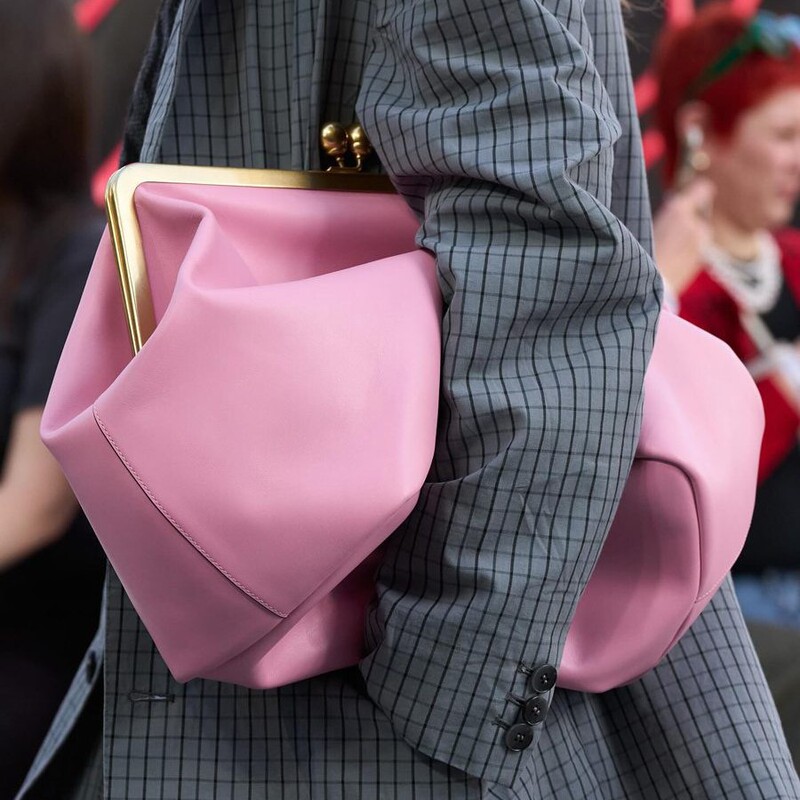 Fashion Large Kiss-Lock Clutch Bag 2026 Spring/Summer New Pink Handbag Designer Runway Style Shoulder Bag for Women Fashion Large Kiss-Lock Clutch Bag 2026 Spring/Summer New Pink Handbag Designer Runway Style Shoulder Bag for Women