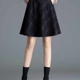 短款毛呢格子女2025秋冬新款半身裙小个子伞裙时尚百搭洋气裙子