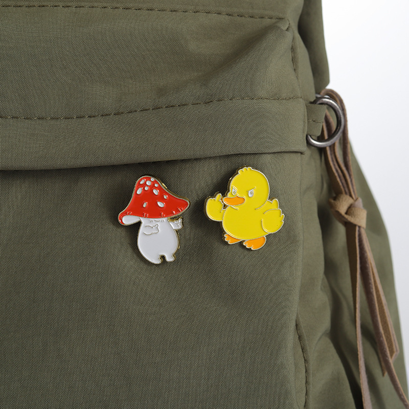 Daily Occasion Alloy, Metal Material Cute Pin Rabbit Animal Cartoon Alloy Metal Plating Unisex Brooches