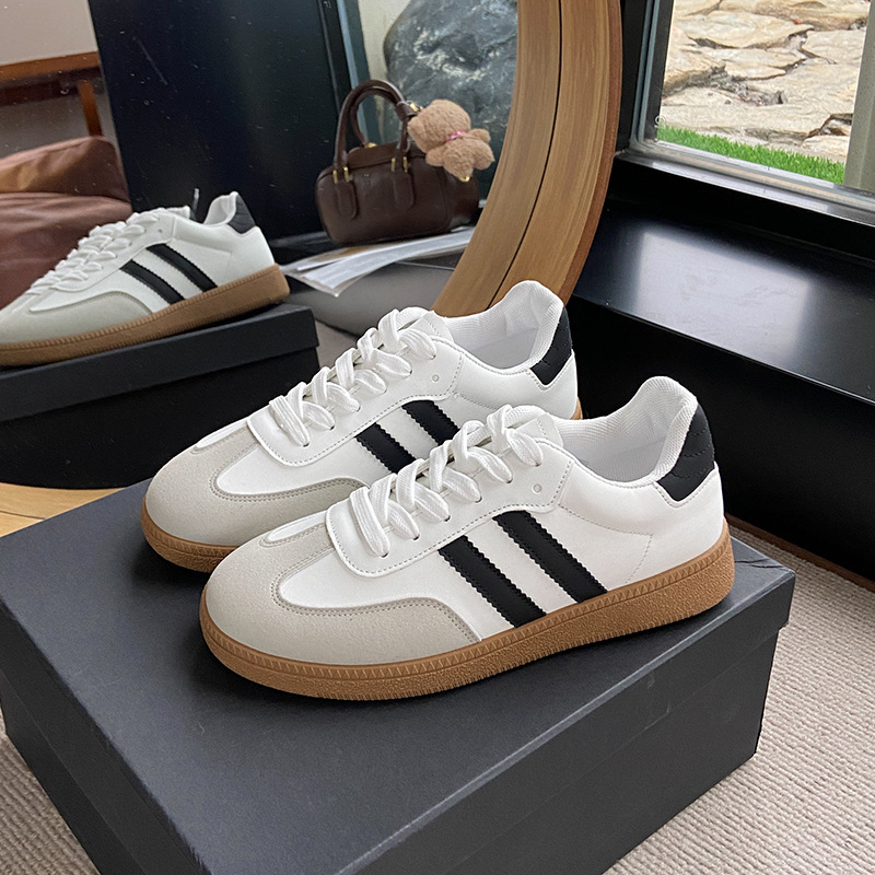 Large Size Casual Frosted Sneakers Spring and Autumn Women's New Sports Versatile Retro Single Shoes Student Sneakers Moral Training Shoes Women's Shoes Large Size Casual Frosted Sneakers Spring and Autumn Women's New Sports Versatile Retro Single Shoes Student Sneakers Moral Training Shoes Women's Shoes