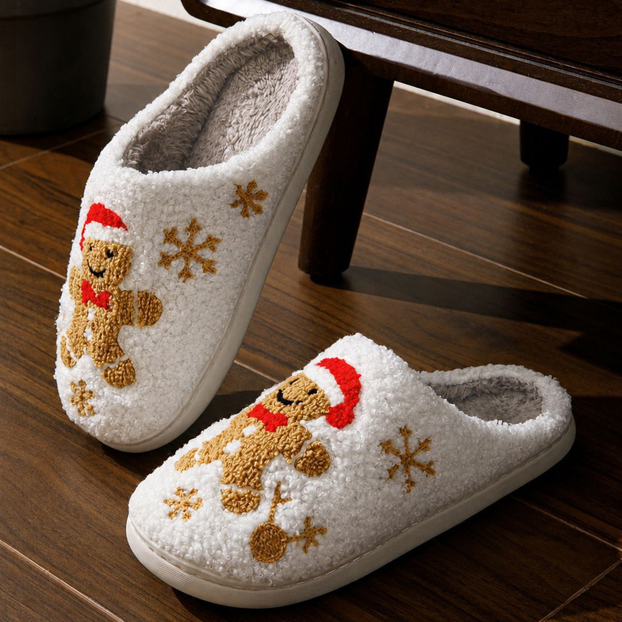 Zapatos de algodón cálidos y cómodos para el hogar ventas transfronterizas de invierno de Navidad para parejas de algodón zapatillas de lana interior image 5