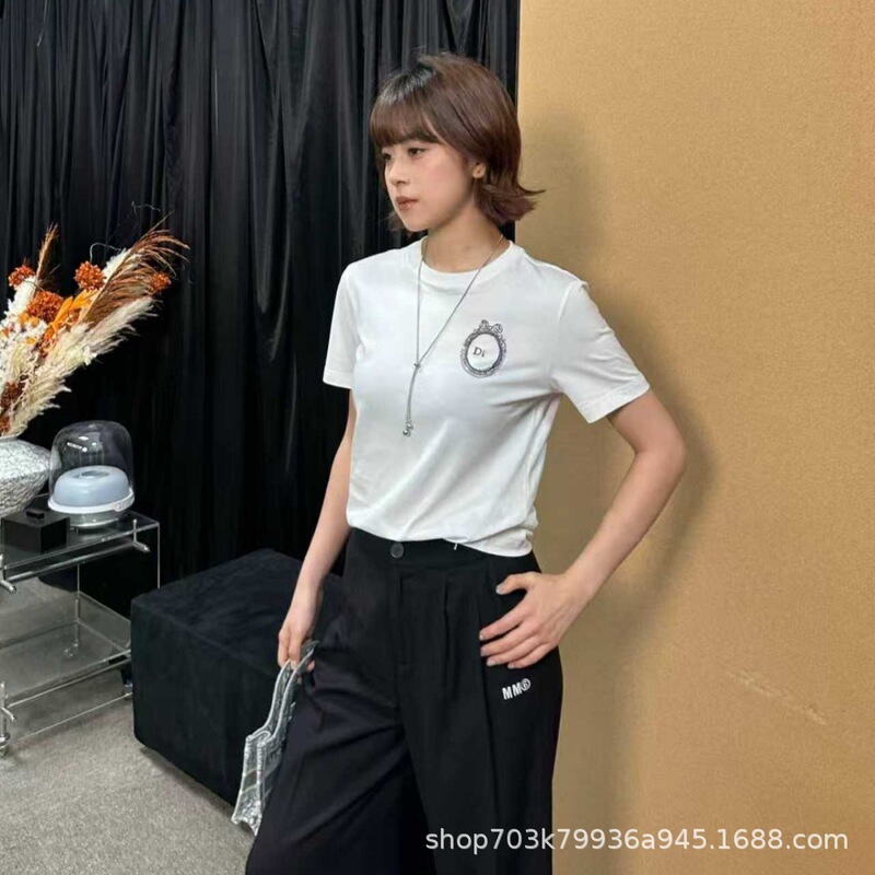 Nanyou Haute Couture D Brand 26 Spring/Summer New Style Circle Bow Letter Embroidery Fashionable Versatile Short-Sleeve T-Shirt Women's Top Nanyou Haute Couture D Brand 26 Spring/Summer New Style Circle Bow Letter Embroidery Fashionable Versatile Short-Sleeve T-Shirt Women's Top
