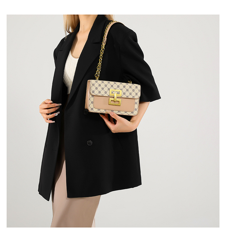 High-end texture, retro single-shoulder women's 2024 autumn new trendy and versatile chain crossbody small square bag undefined