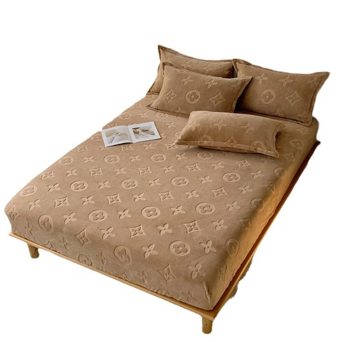 Premium Winter Solid-Color Thickened Milk Velvet Bed Skirt & Mattress Protector—Non-Slip Simmons Bed Cover—Wholesale for International Trade