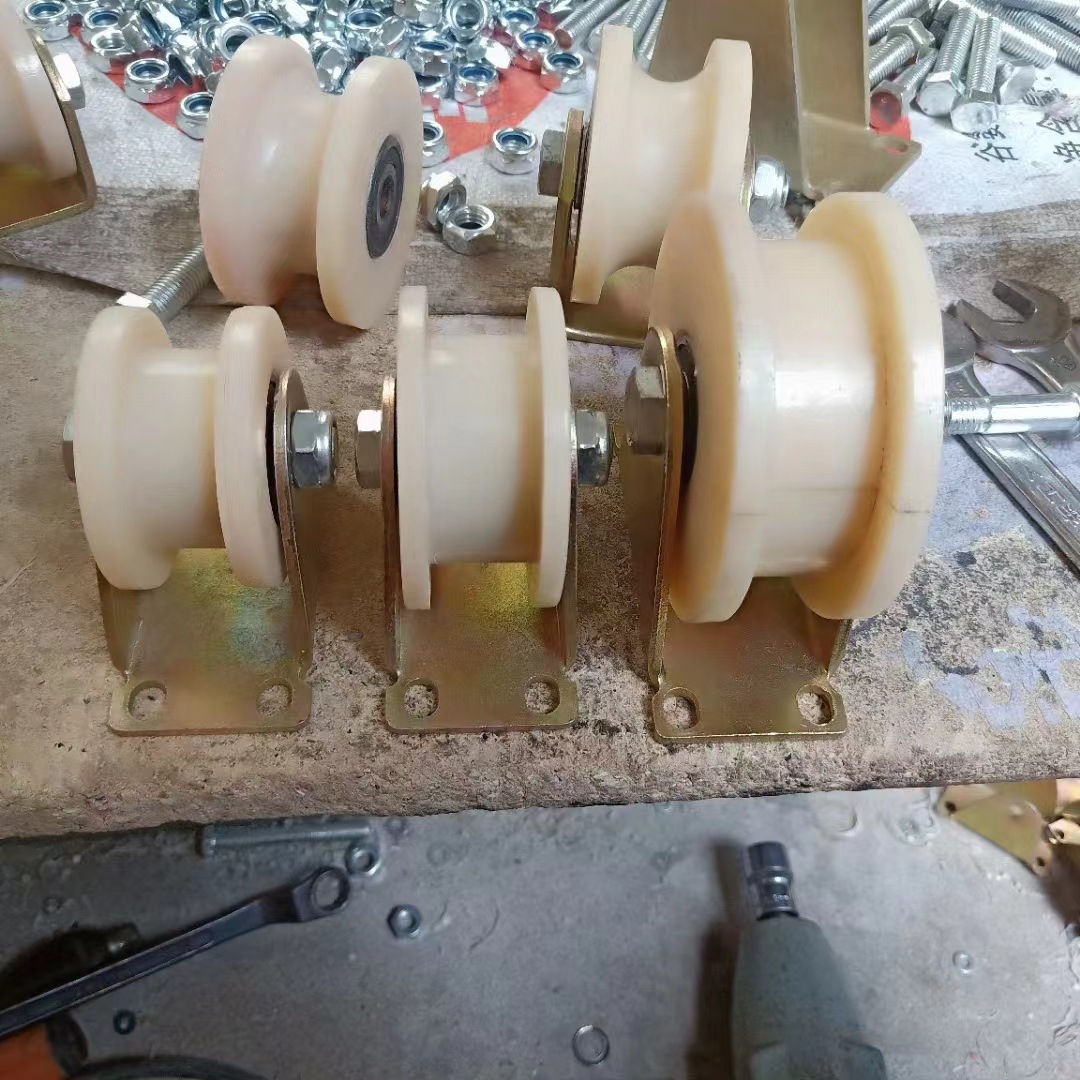 工业耐磨尼龙滑轮 异型轮滑轮MC浇筑尼龙滚轮轨道导向轮