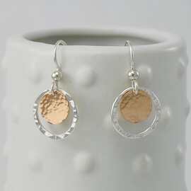 卓萱跨境欧美创意银环金片锤纹耳环女时尚简约双色高级感耳饰批发