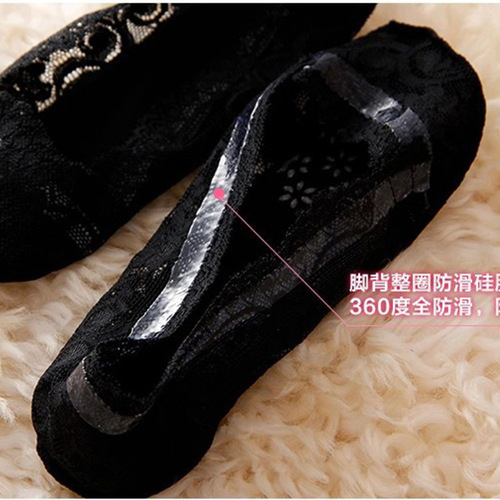 Spring and summer 360 degree silicone shallow mouth lace boat socks invisible cotton bottom anti-slip women's socks individually packaged