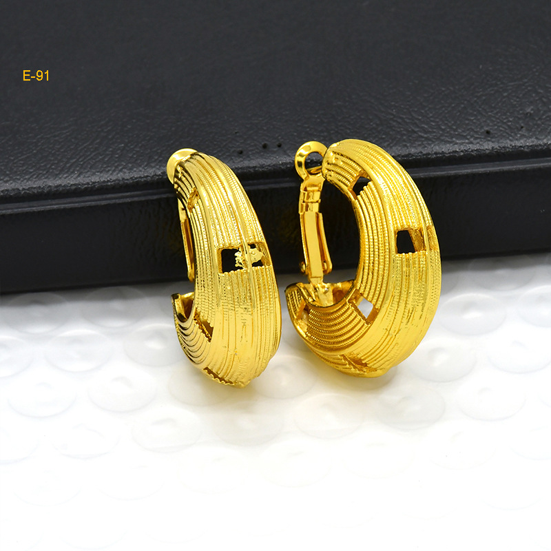 Joyas de novia de Dubai aretes chapados en oro de 24 quilates exagerados retro nigerianos personales para mujeres aretes minimalistas al por mayor image 14