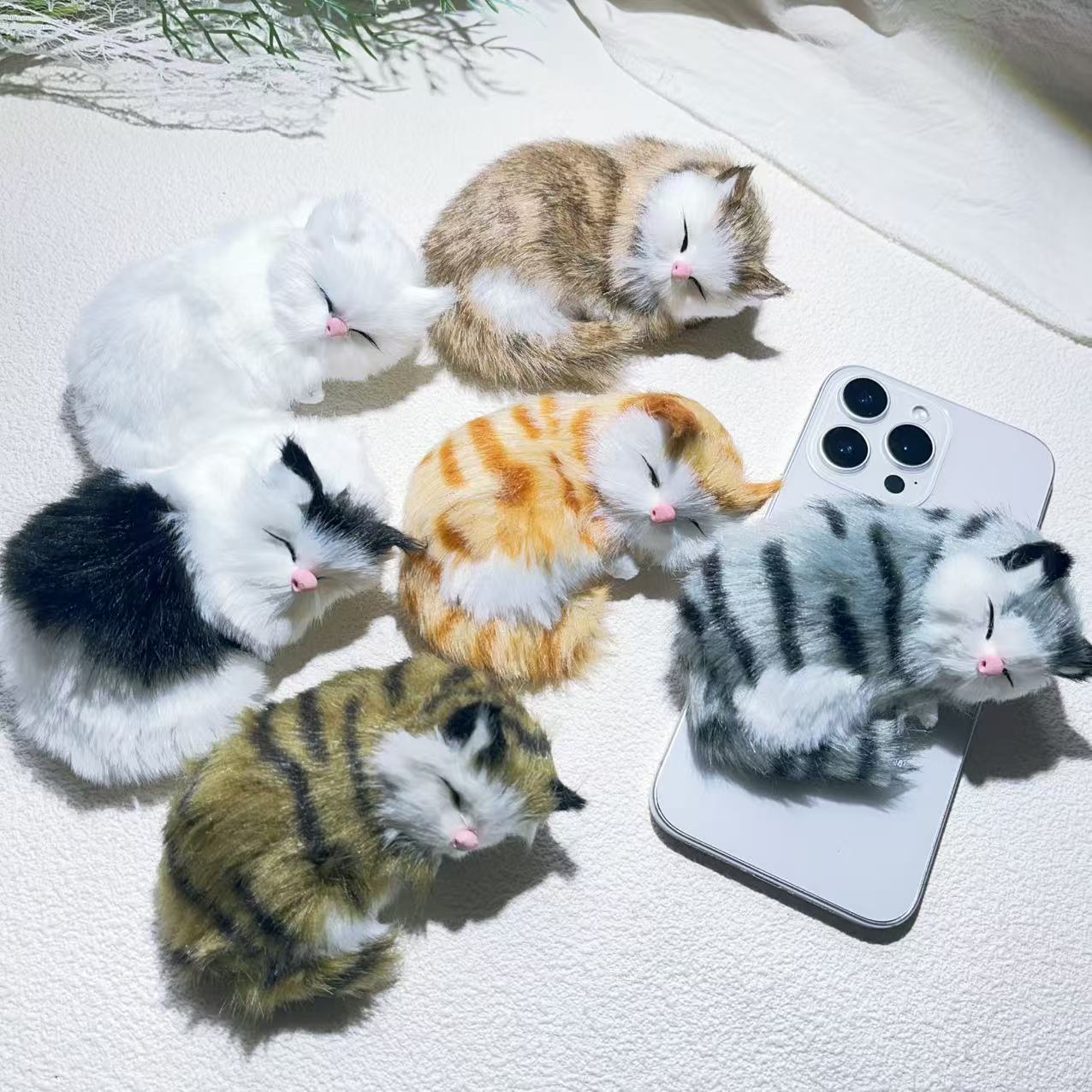 Cat Plastic Cute Airbag Bracket display picture 2