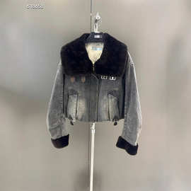 2025秋冬新款 复古时尚 简约高级 羊毛皮毛一体牛仔鹅绒服 批发