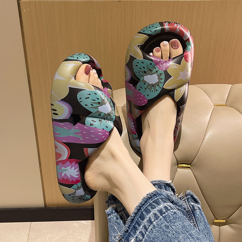 Cute Strawberry Print Cross-Over Slippers for Women, Summer 2026 New Style, Thick-Soled Non-Slip Indoor Home Slippers