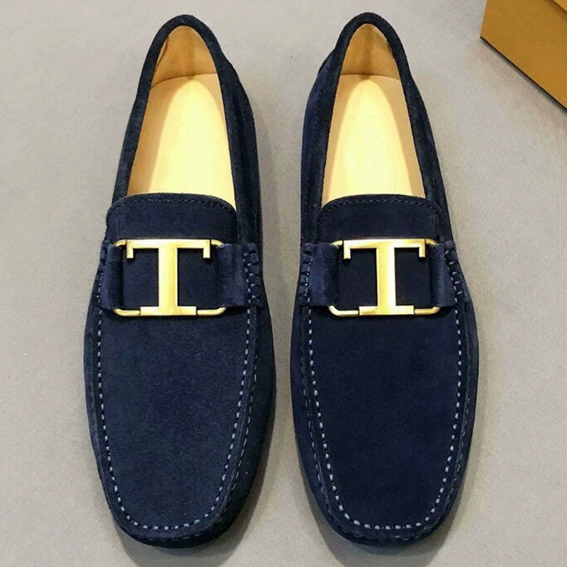 Мужские туфли-лоферы из замши и коровьей кожи, осенняя новинка 2025 года, европейский тренд, ленивый стиль, с металлической пряжкой.