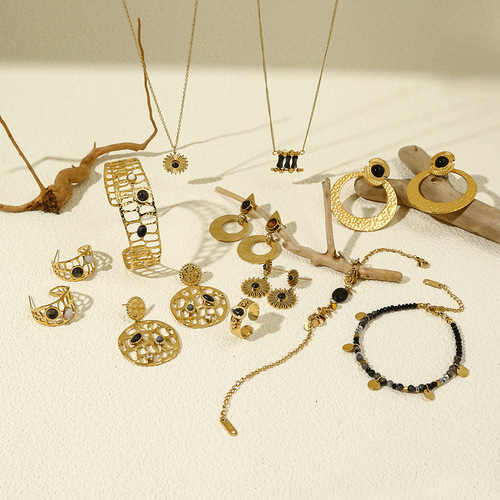 Elegant Sunflower Black Series Natural Stone Necklace, Bracelet, and Earrings Set for Women - Unique Fashion Accessory Set with Cross-border Shipping