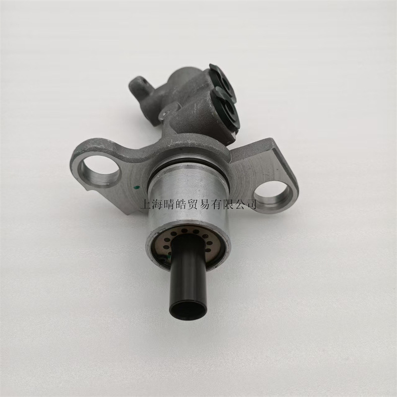 4D0611021A Is Suitable for Audi A4A6A7A8 Volkswagen Passat B5 Lingyu Brake Master Cylinder Brake Master Cylinder