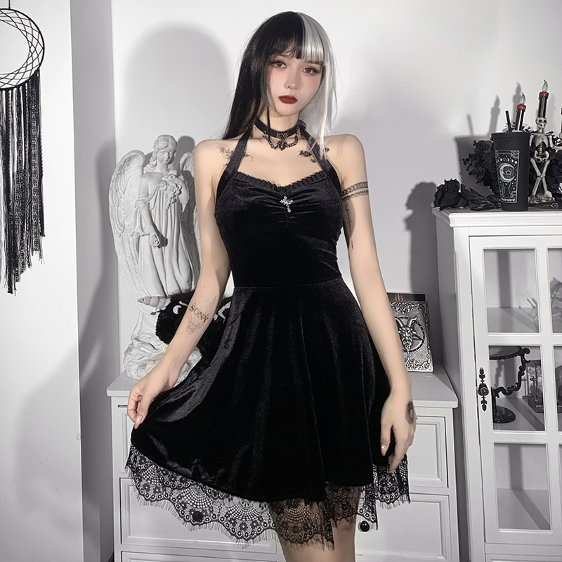 Vestido de costura de encaje de línea A con cuello halter estilo oscuro NSGYB99118