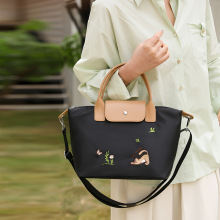 刺绣尼龙帆布饺子包新款百搭大容量妈咪包超轻手提托特包购物袋包
