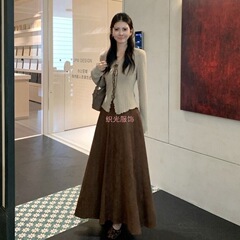 工厂直销2025韩系温柔风系带显瘦+鹿皮绒显瘦A字半身裙两件套