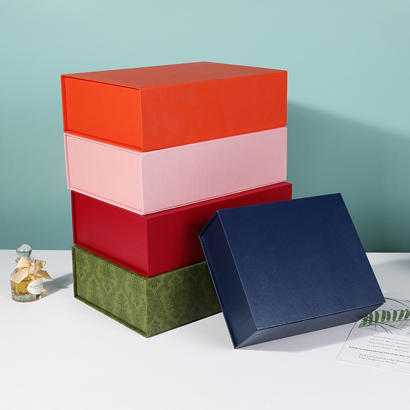 Flip magnetic packing box gift box birthday cardboard box Christmas rectangular hand gift solid color gift box wholesale Flip magnetic packing box gift box birthday cardboard box Christmas rectangular hand gift solid color gift box wholesale
