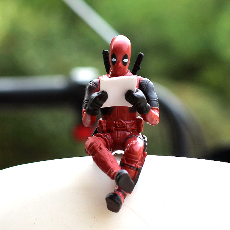 Batería de Deadpool motocicleta eléctrica decoración accesorios accesorios adornos de automóviles muñecas muñecas