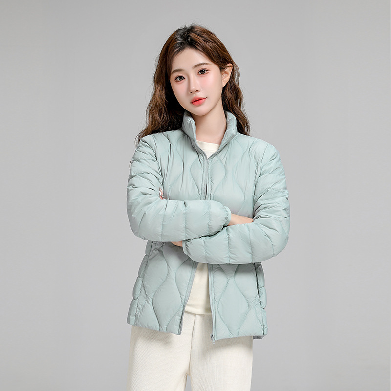 Chaqueta de plumón casual ligera de mujer moda polifacética blanca ligera caliente invierno y otoño abrigo delgado grande