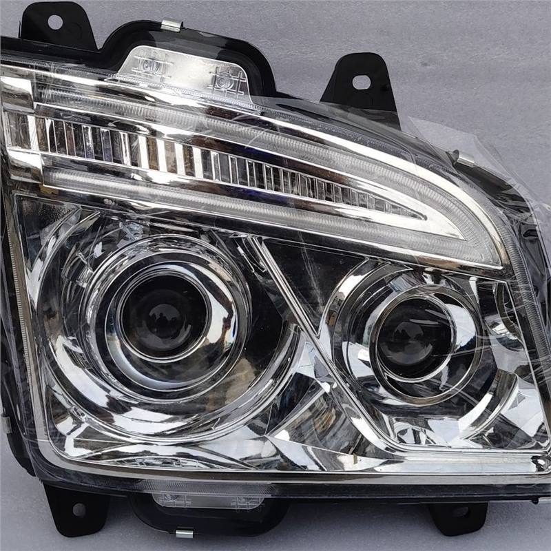 Es adecuado para liberar el conjunto de faro JH6 LED láser superbrillante de doble lente LED con luz diurna FAW JH6