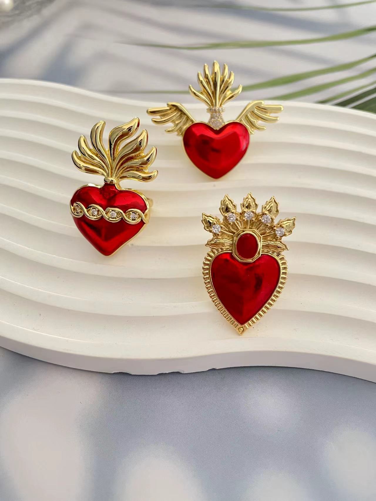 Copper-Plated Gold Red Drop Oil Heart Wings Ring Inlaid Zircon Gothic Bracelet Adjustable Mouth display picture 3