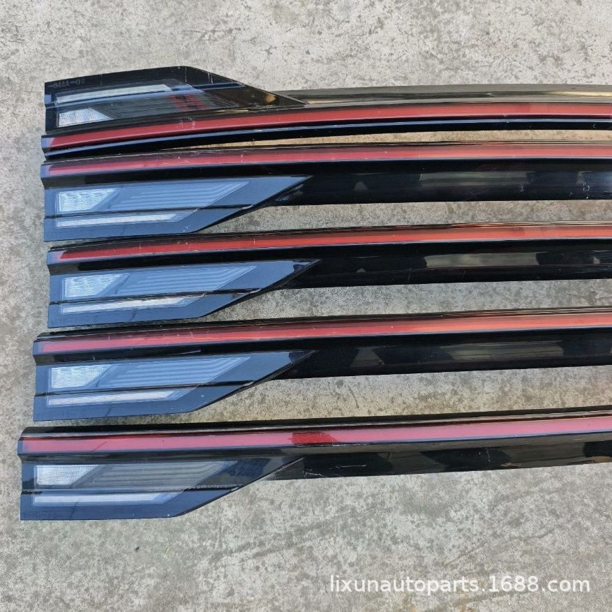 Sx5G-4133130 Is Suitable for Dongfeng Fengxing T5Evo Rear Through-Light Lamp with High-End Flowing Tail Lights