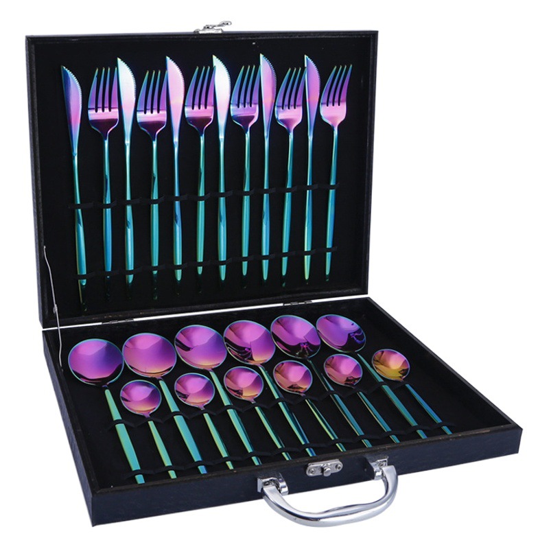 Juego de vajilla occidental Juego de 24 piezas de acero inoxidable portugués Cuchillo de carne de estilo europeo, tenedor y cuchara traje de caja de regalo