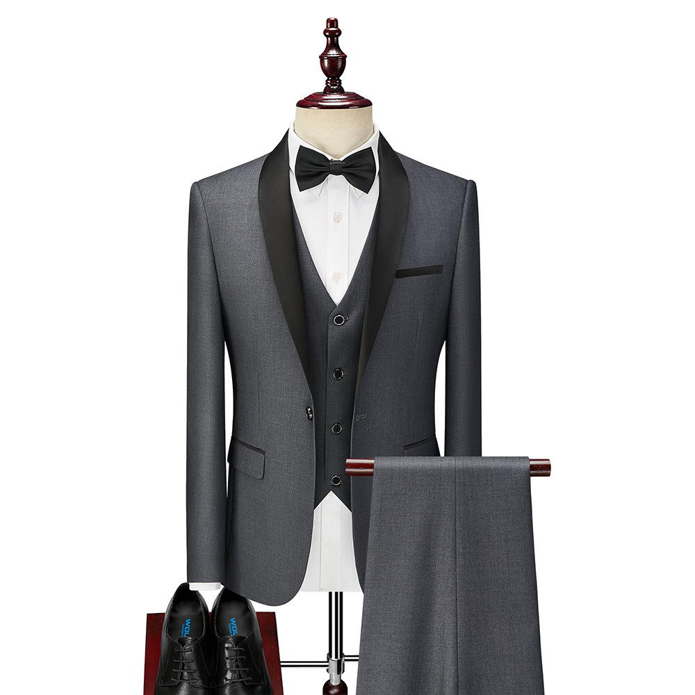 Elegante completo da uomo tre pezzi per matrimonio collo sciallato_voghion.com