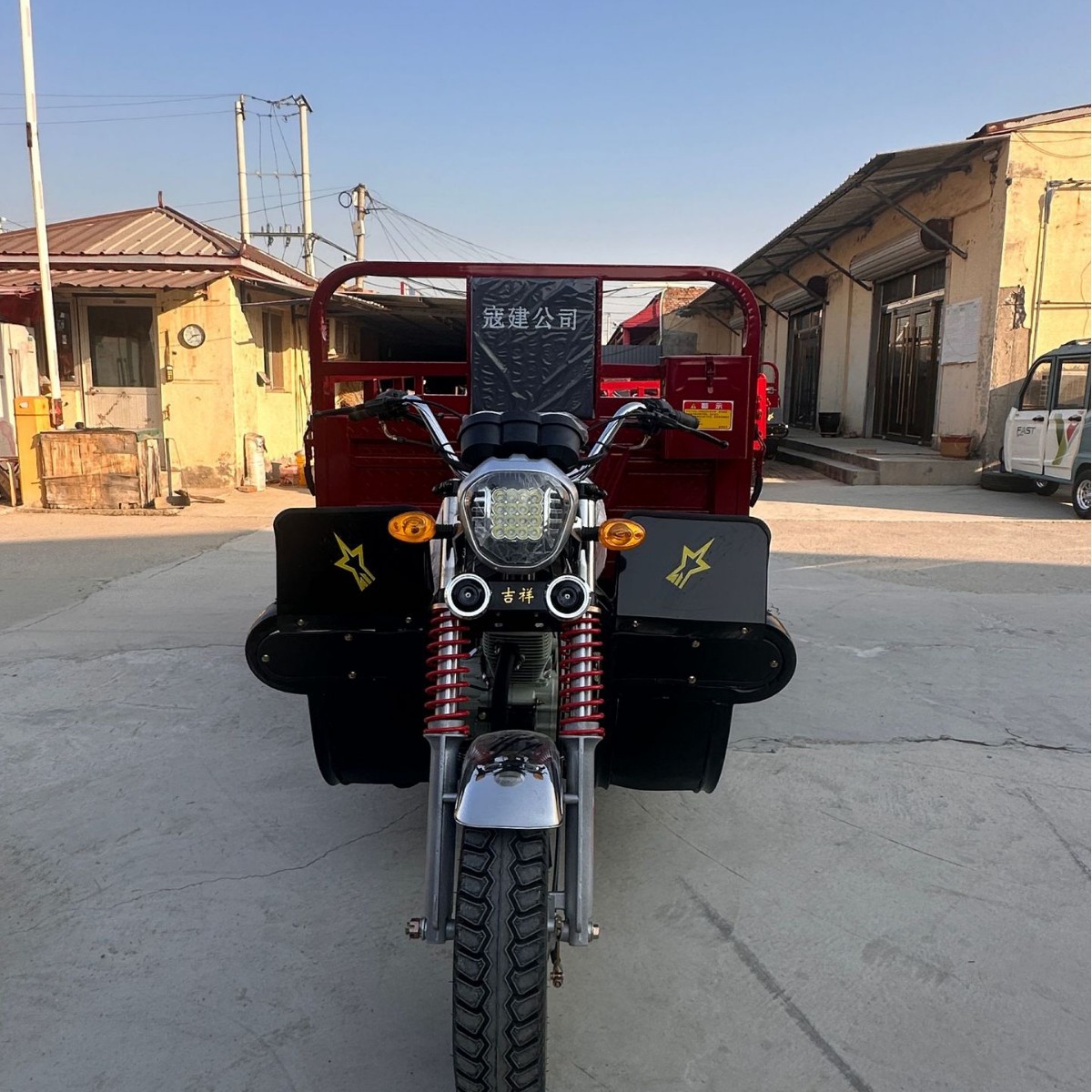 Motocicleta Triciclo de Carga Volquete de Hierro para Transporte de Mercancías