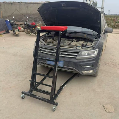 Car Repair Lying Mühərrik alətləri
