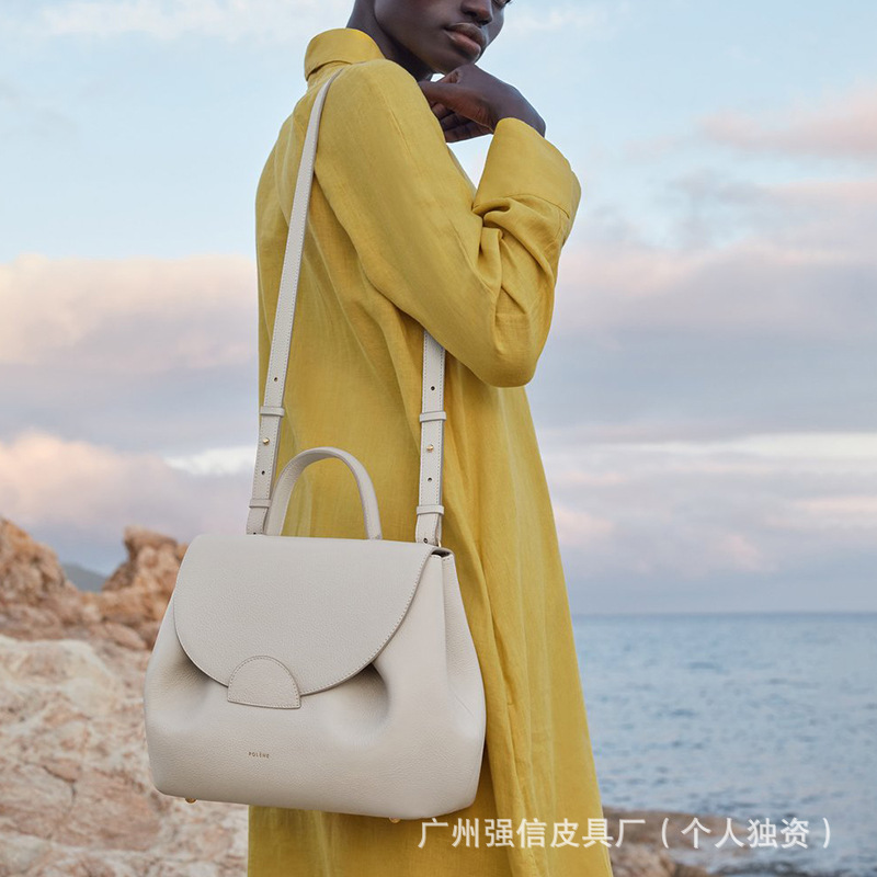 초크 화이트 L사이즈(리치무늬)