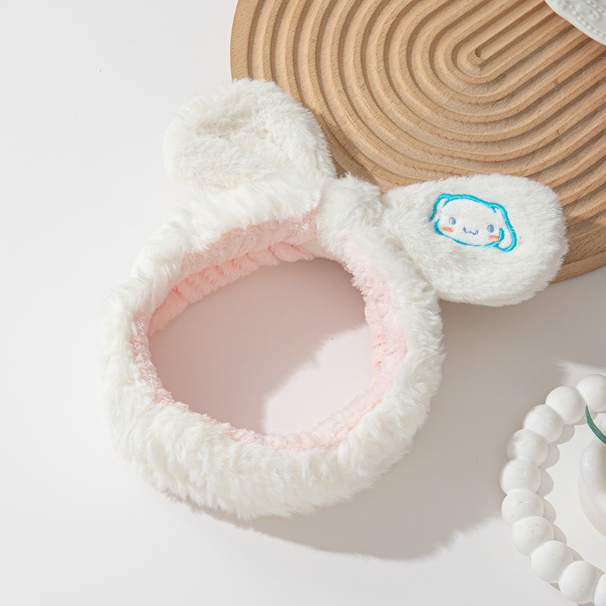 Otoño y invierno dibujos animados peluche lavar la cara cinturón de cabello máscara de mujer lavar la cara cinturón de cabello impermeable estereoscópico impermeable adornamientos de cabello al por mayor