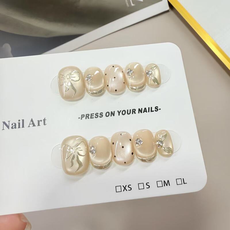 Laurel Goddess Pure Handmade Wearable Nails Cat Eye Therapy Nails Magic Mirror Pink Polka Dot Fake Nails Champagne Color Nail Art Patch