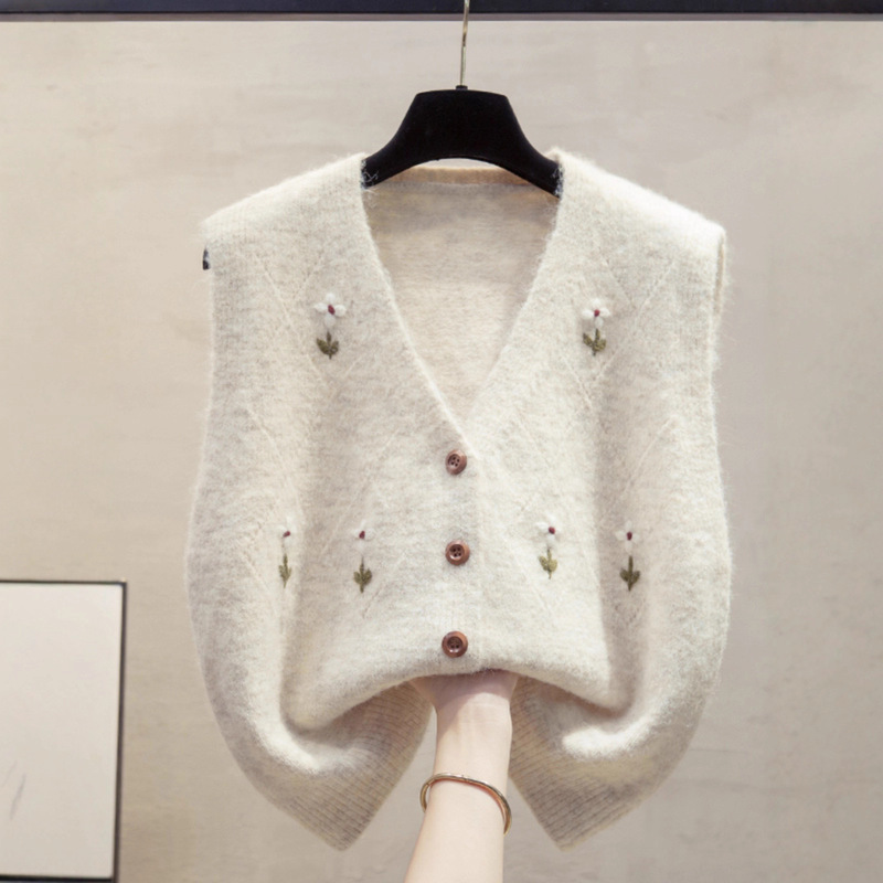 2025 New Autumn and Winter Loose Outer Wear Sweet Style Sweater Vest Vest Embroidered V-Neck Knitted Vest Cardigan for Women