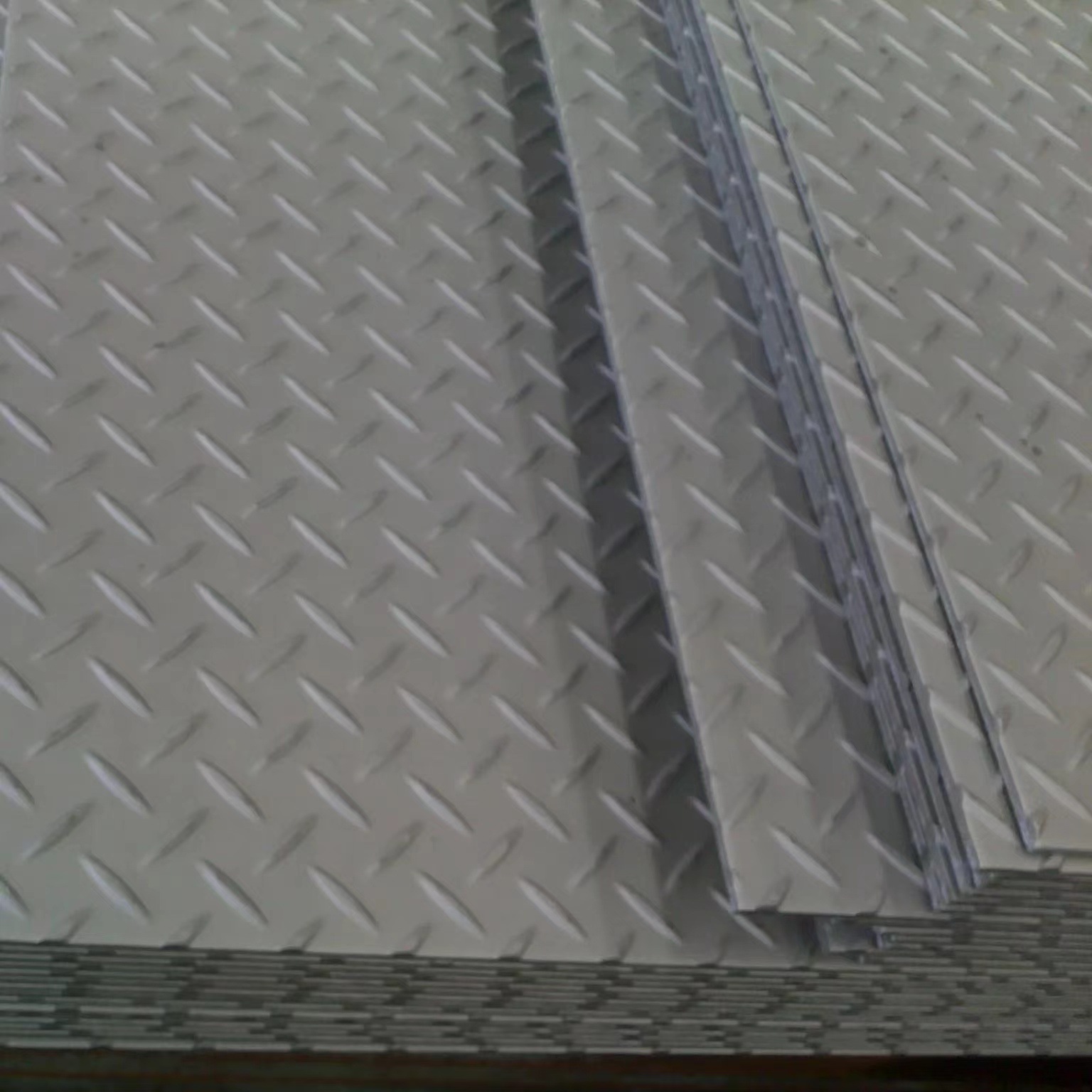 现货吉林长春开平板2mm*1500*6000等规格热轧卷板 中厚板 花纹板