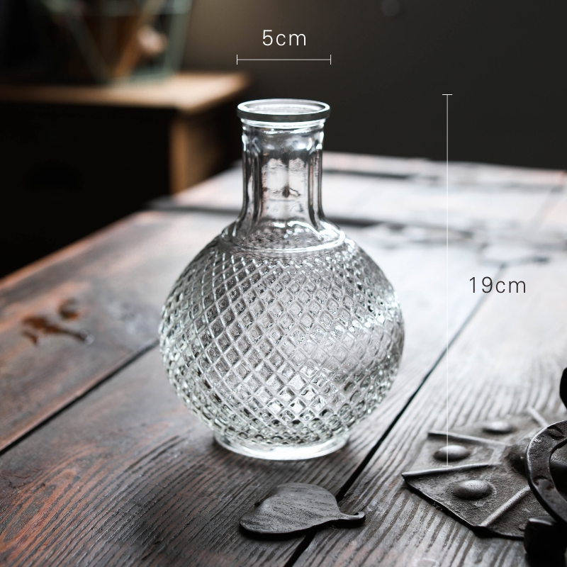 Diamond vase D