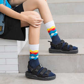 新品欧美潮ins时尚动感彩色国潮袜不对称百搭情侣AB中长筒棉袜子