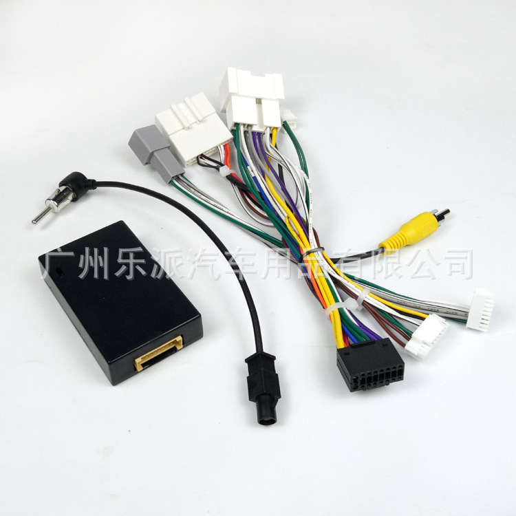 19款RENAULT雷诺达斯特DUSTER电源线带后视+威驰