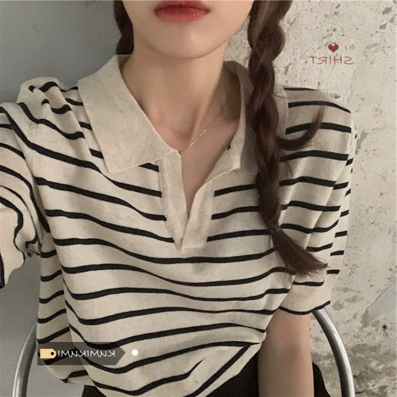 Вязаный свитер с короткими рукавами женский 2025 летний костюм тонкий темпераментный полосатый свободный лацканный рубашка с короткими рукавами