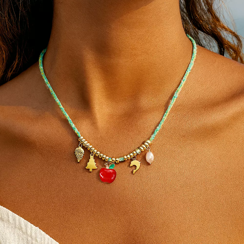 波西米亚风绿色编织绳项链女红苹果葡萄吊坠度假小众设计锁骨链