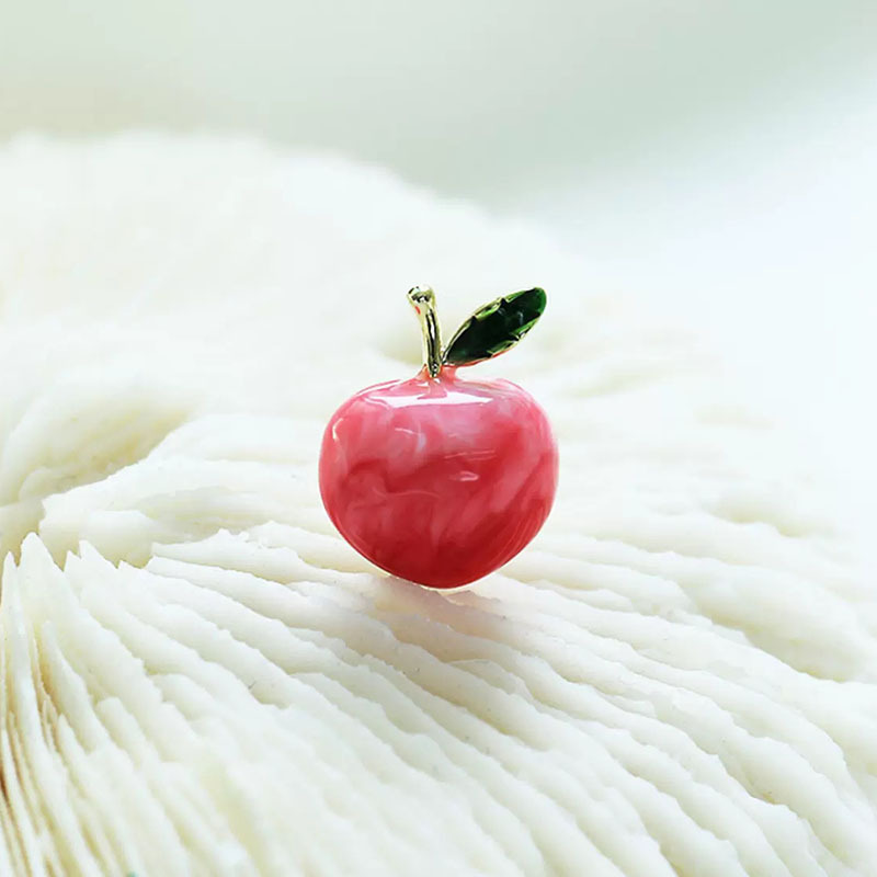 Chanel-Style Peach Brooch High-End Women's New Cute Fruit Pin Anti-Exposure Collar Pin Waist Tightening Accessory