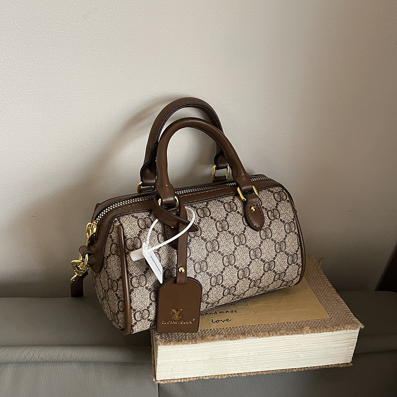 High-End Bags for Women 2026 New Style Light Luxury Retro Handbag Boston Bag Fashionable Versatile Shoulder Crossbody Bag
