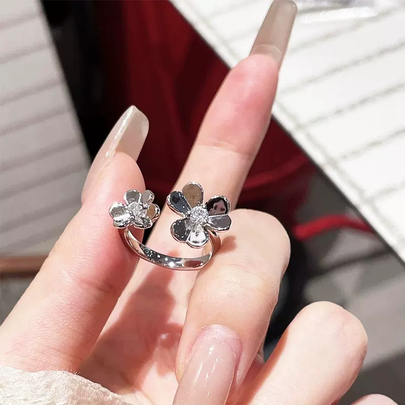 三叶草纯银戒指女s925轻奢高级感花朵指环小众镶钻开口食指戒礼物