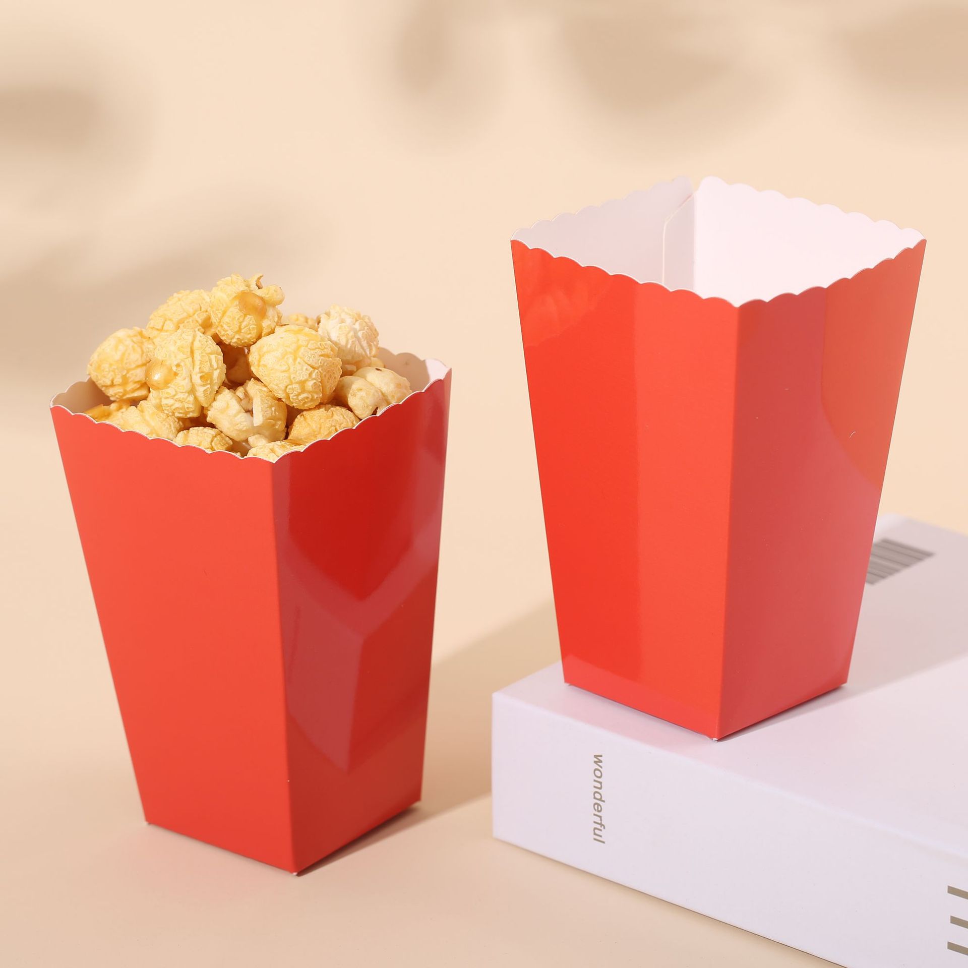 5x7x11.5cm; 빨간색; 판지