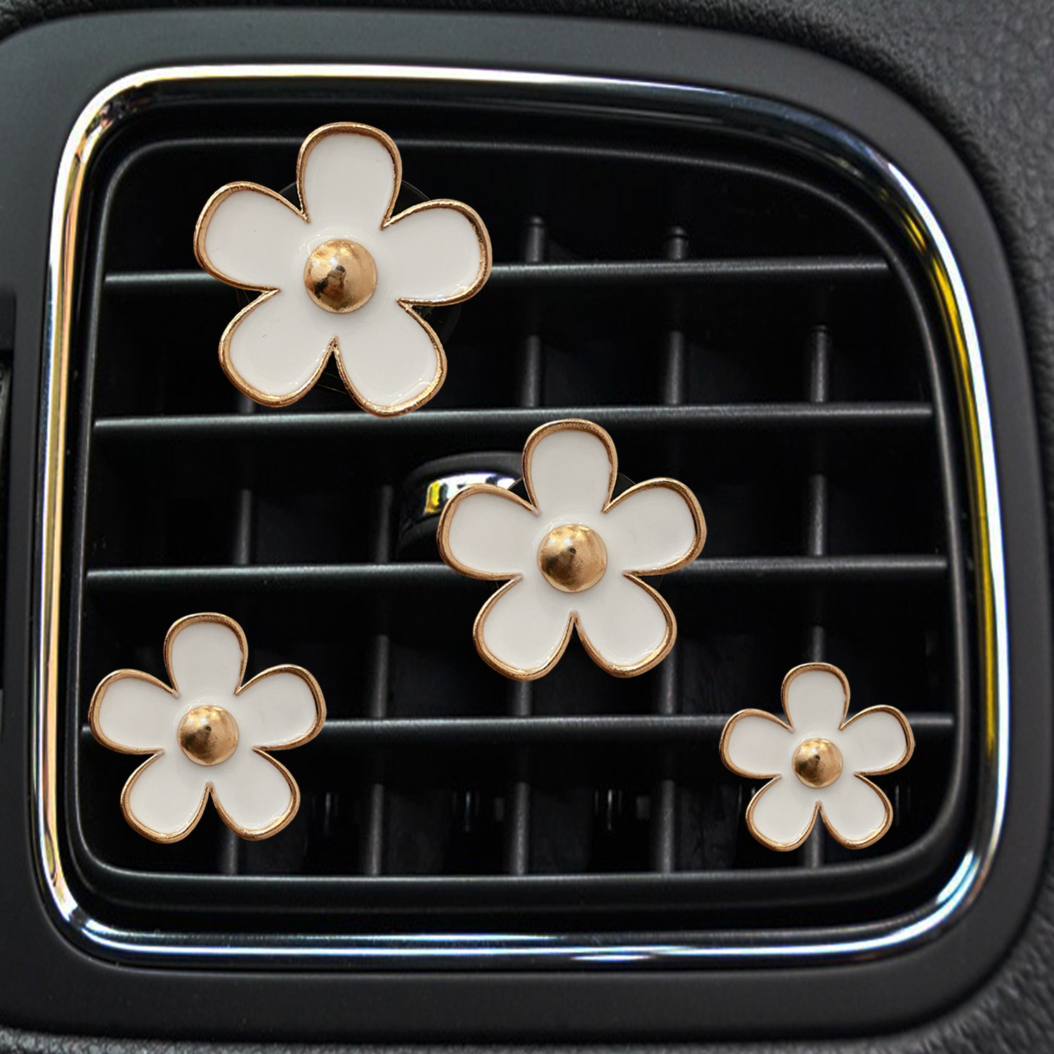 Little Chrysanthemum Car Perfume Joyas Aleación Little Daisy Flor de cinco pétalos Salida de aire del coche Perfume Decoración Clip