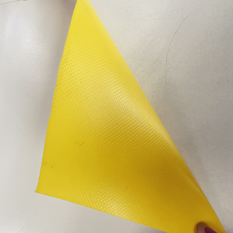 10p环保过欧标环保现货0.45mm黄色pvc夹网布