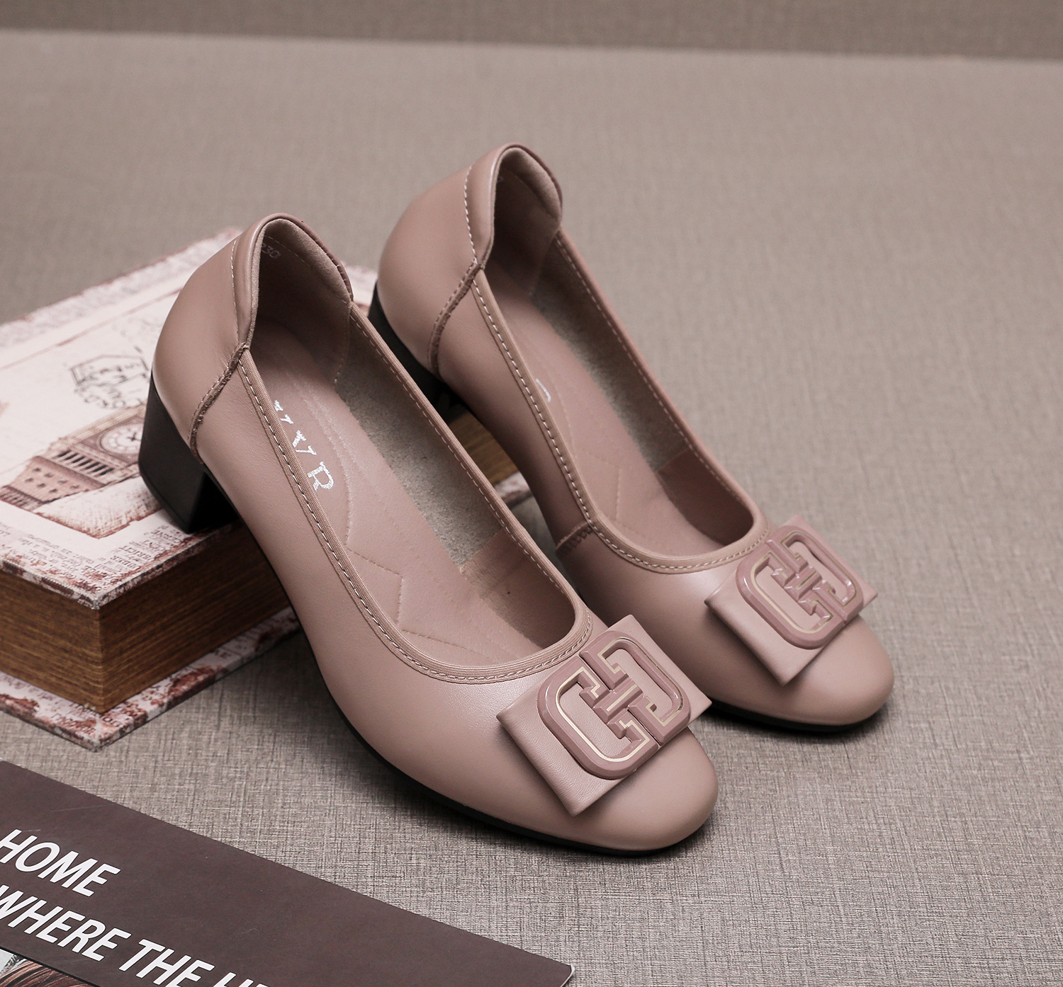 Women's Leather Single Shoes Casual Soft Sole Mid Heel Loafers_voghion.com